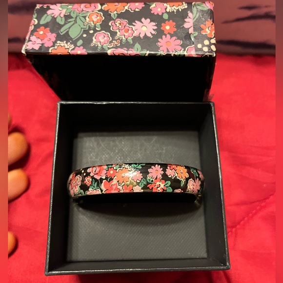 NWT in Box Coach Black Floral Resin Bangle - Picture 3 of 10